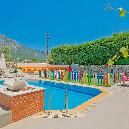 Villa Xclusive *