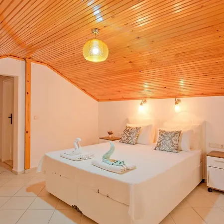 Xclusive Villa